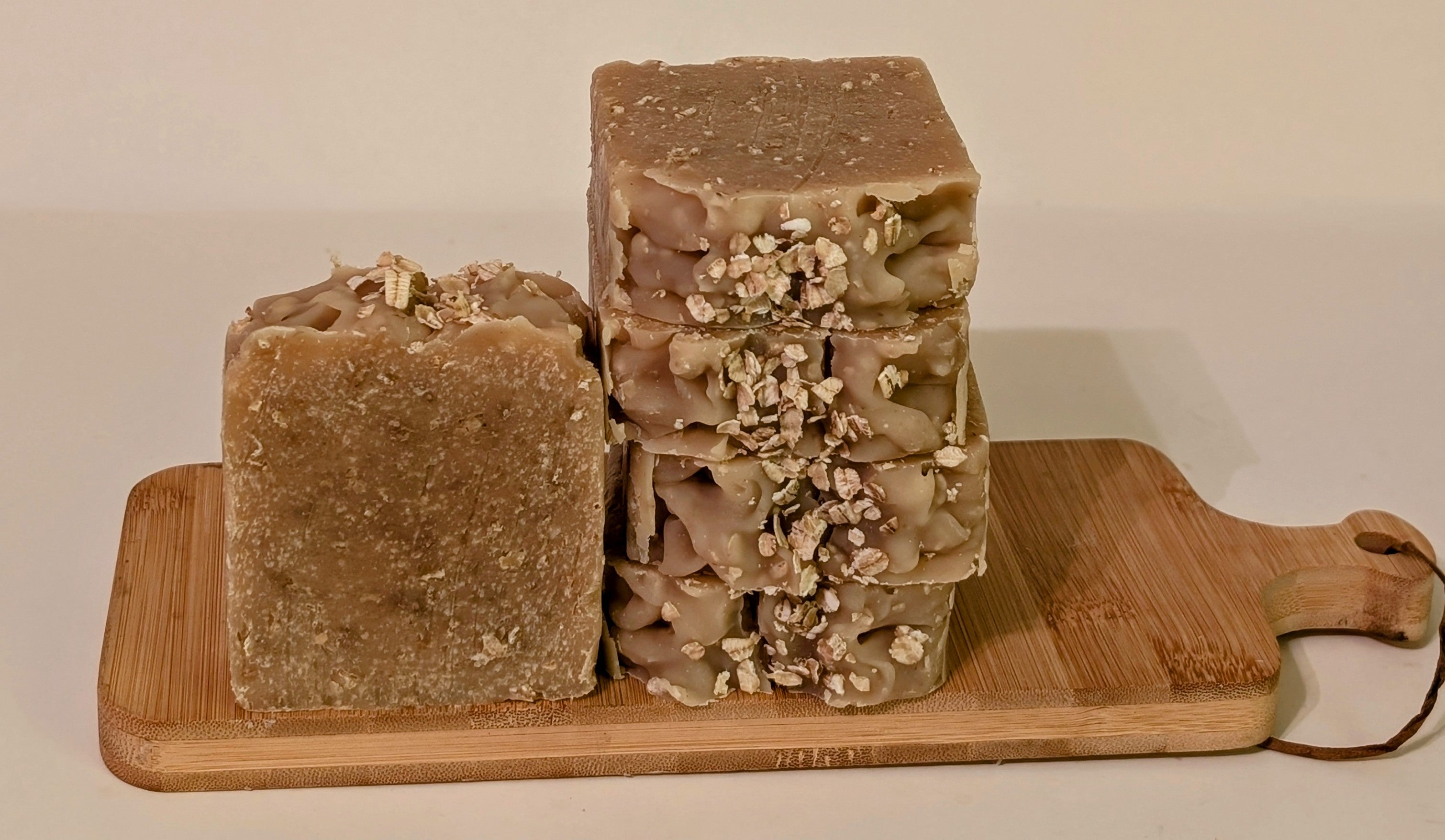 GOAT MILK & OATMEAL AND HONEY 🍯 SOAP